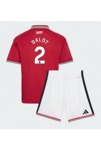 Manchester United Diogo Dalot #2 Jalkapallovaatteet Lasten Kotipeliasu 2026-27 Lyhythihainen (+ Lyhyet housut)